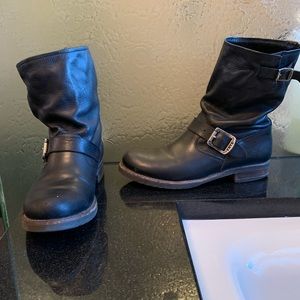 Frye Veronica Short Boot Size 8